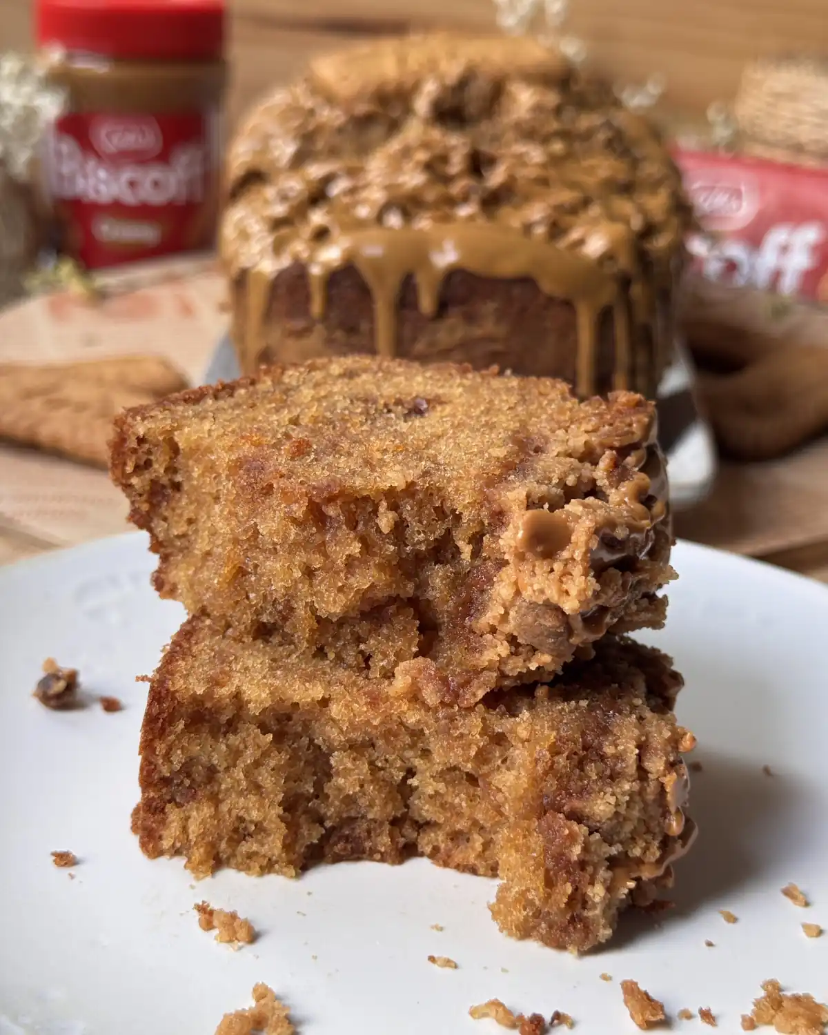 romisbakes recipe Biscoff cake with crumble