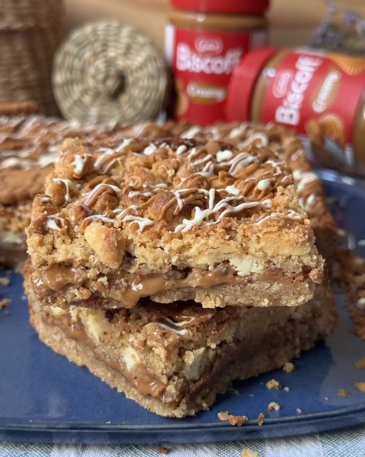 romisbakes recipe Biscoff and white chocolate crumble