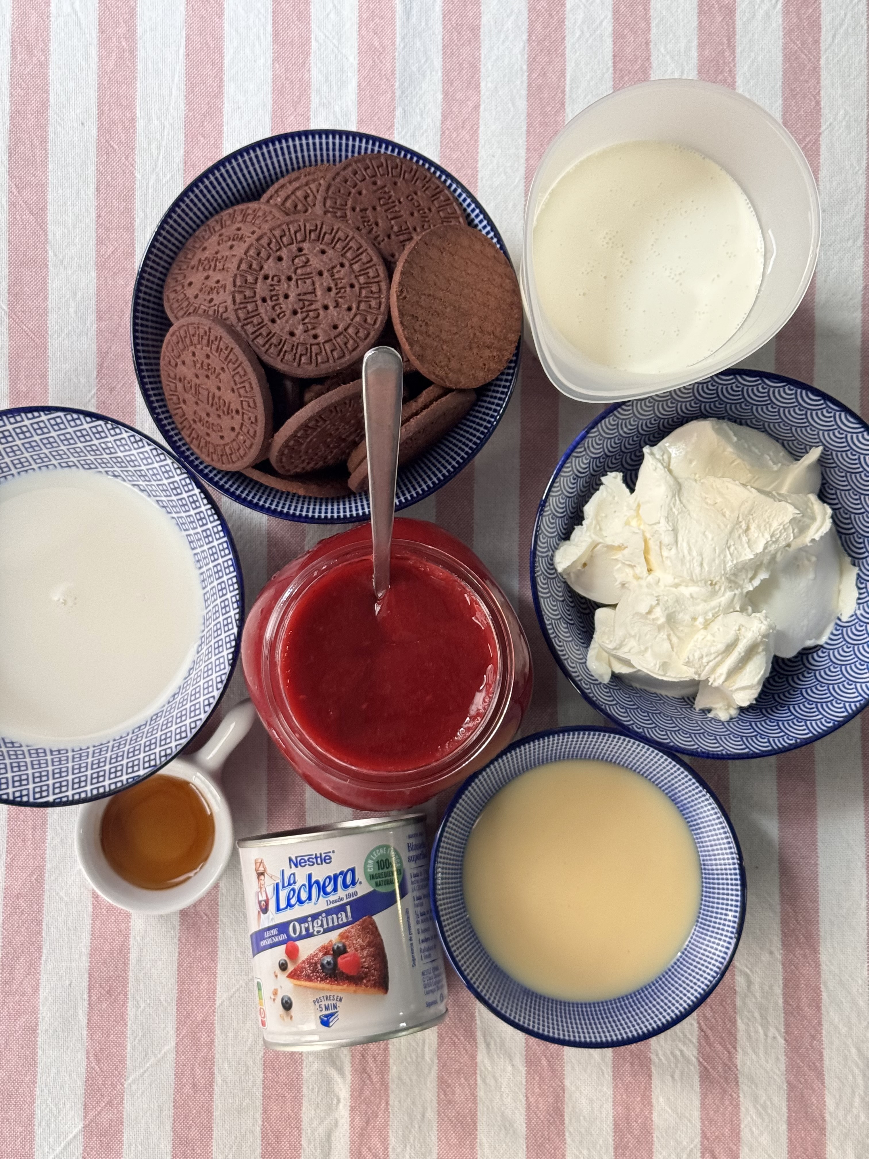 romisbakes recipe Cookie and raspberry cake