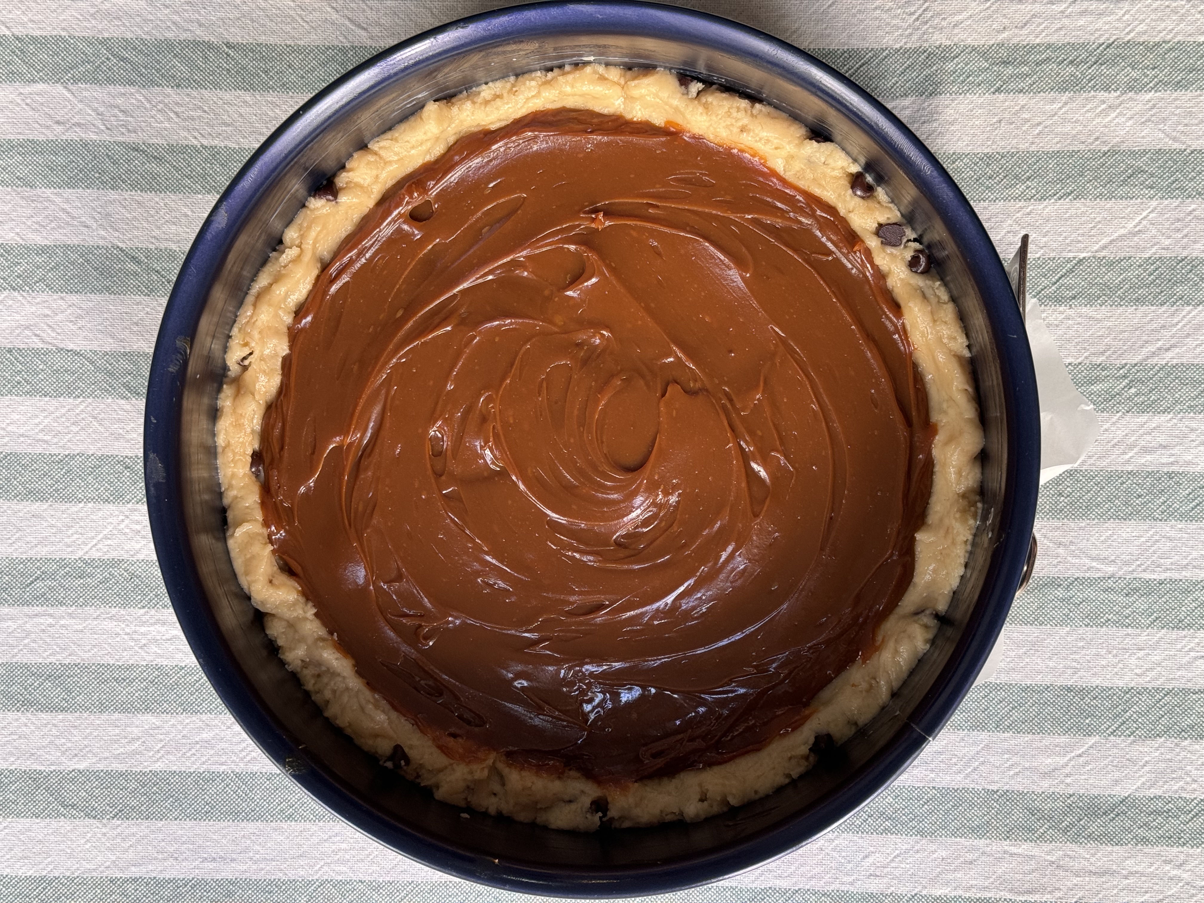 romisbakes recipe Giant banana, chocolate and dulce de leche cookie