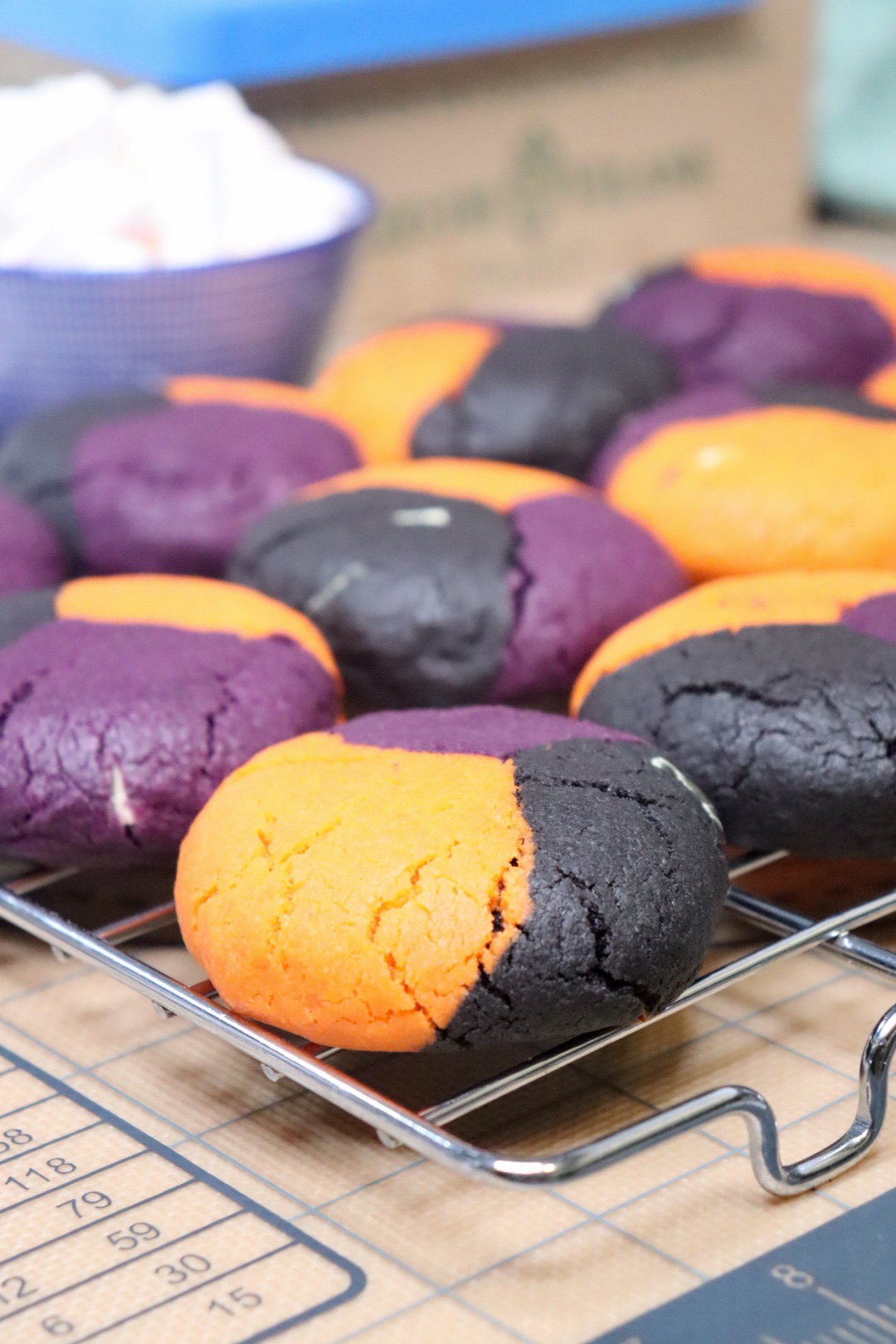 romisbakes recipe tricolor halloween cookies