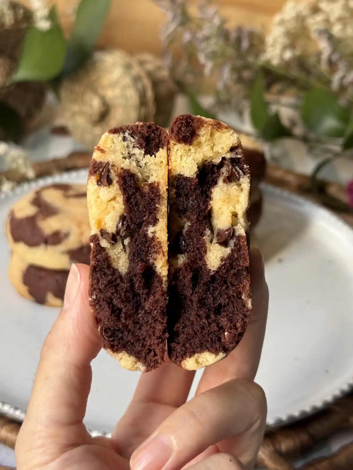 romisbakes recipe Vanilla and chocolate marble cookies