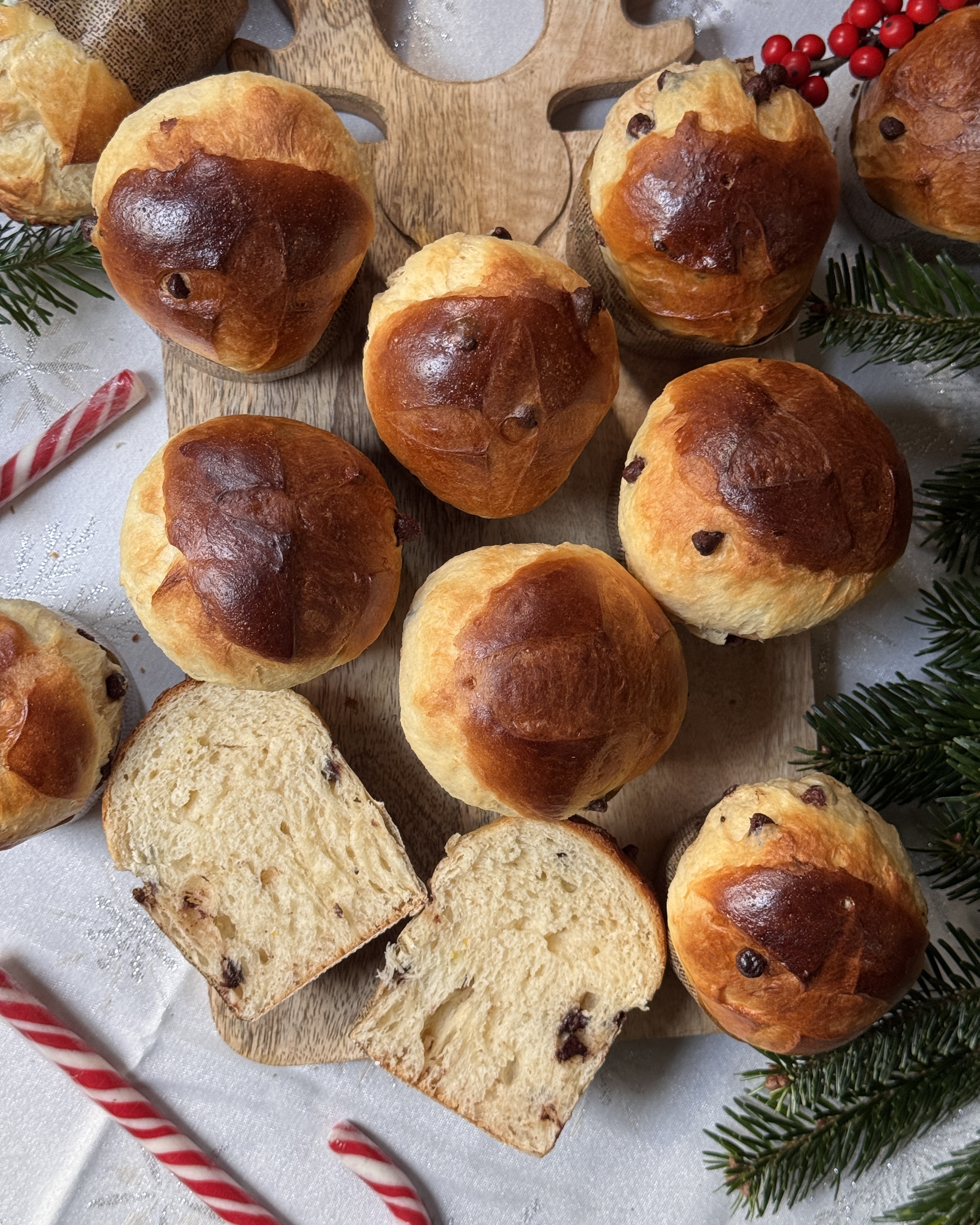 romisbakes recipe Mini panettones with chocolate