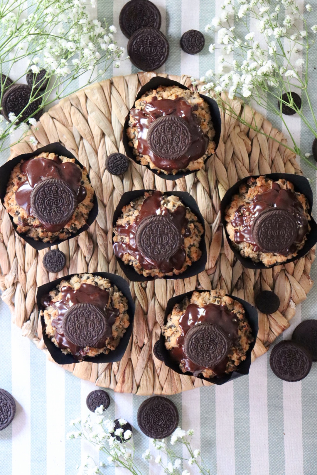 romisbakes recipe oreo chocolate muffins