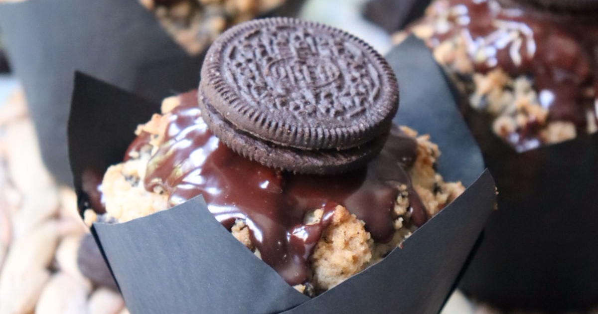 romisbakes recipe Oreo and chocolate muffins