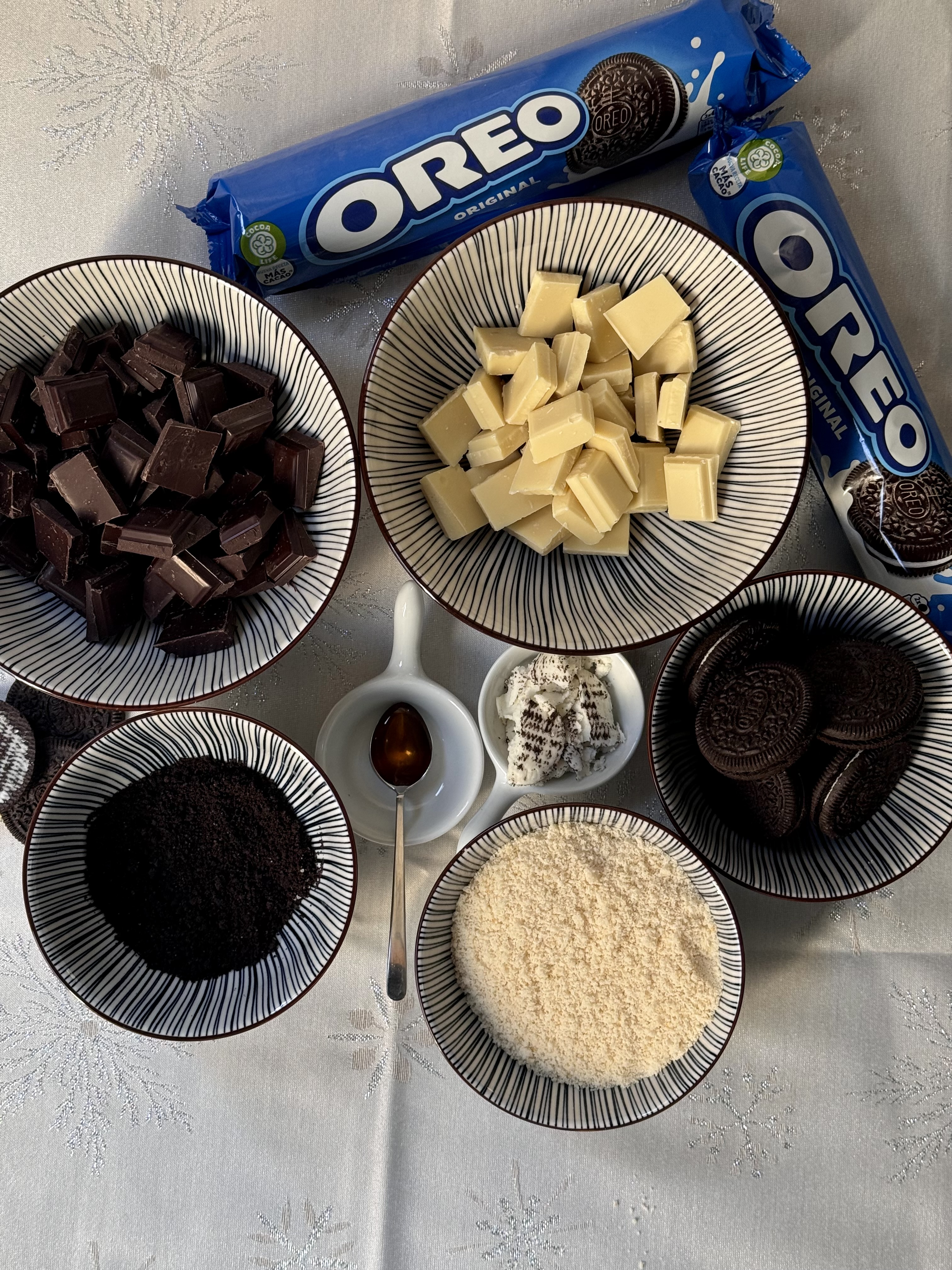 romisbakes recipe Oreo and chocolate nougat