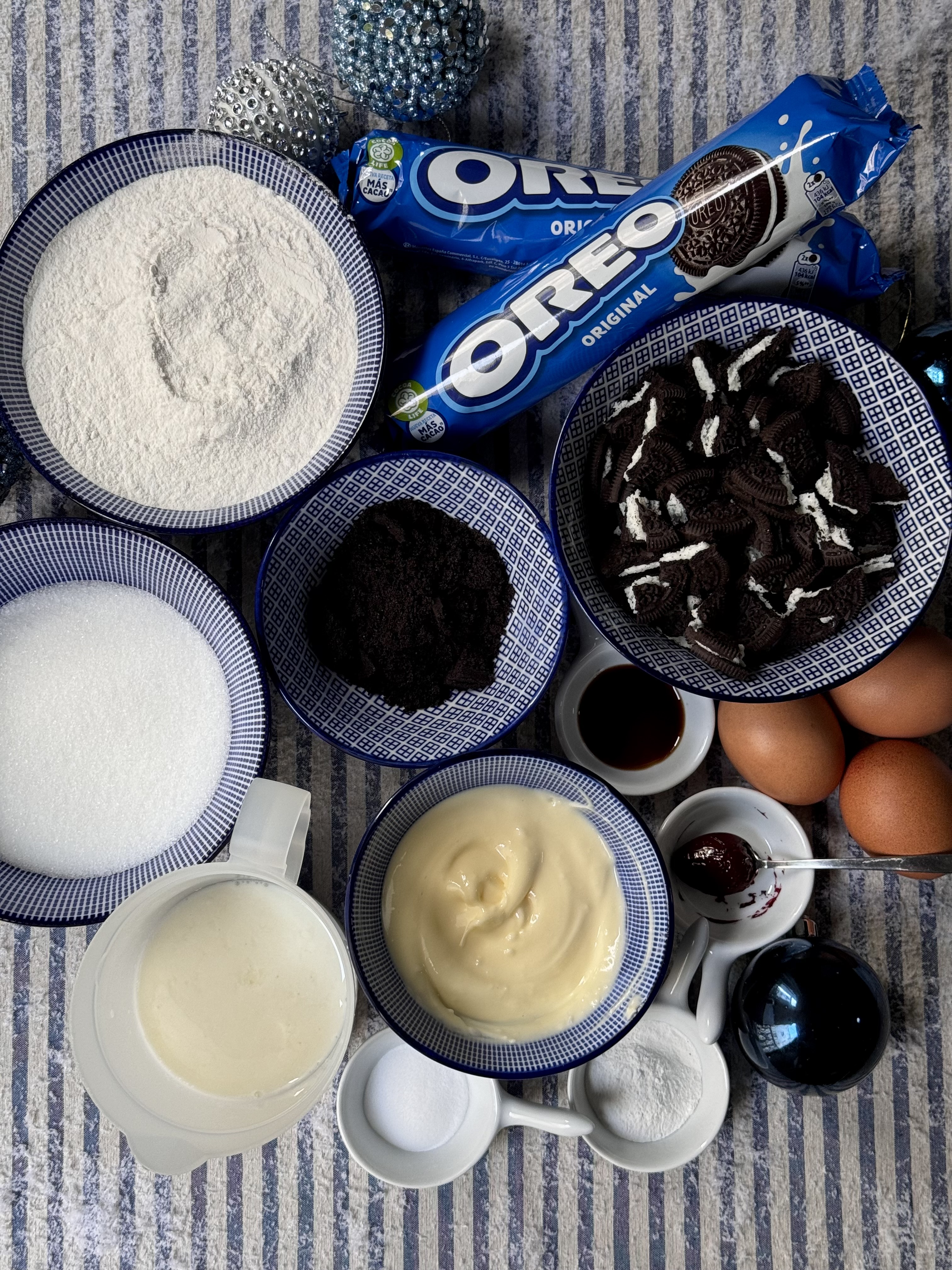 romisbakes recipe Oreo red velvet cake