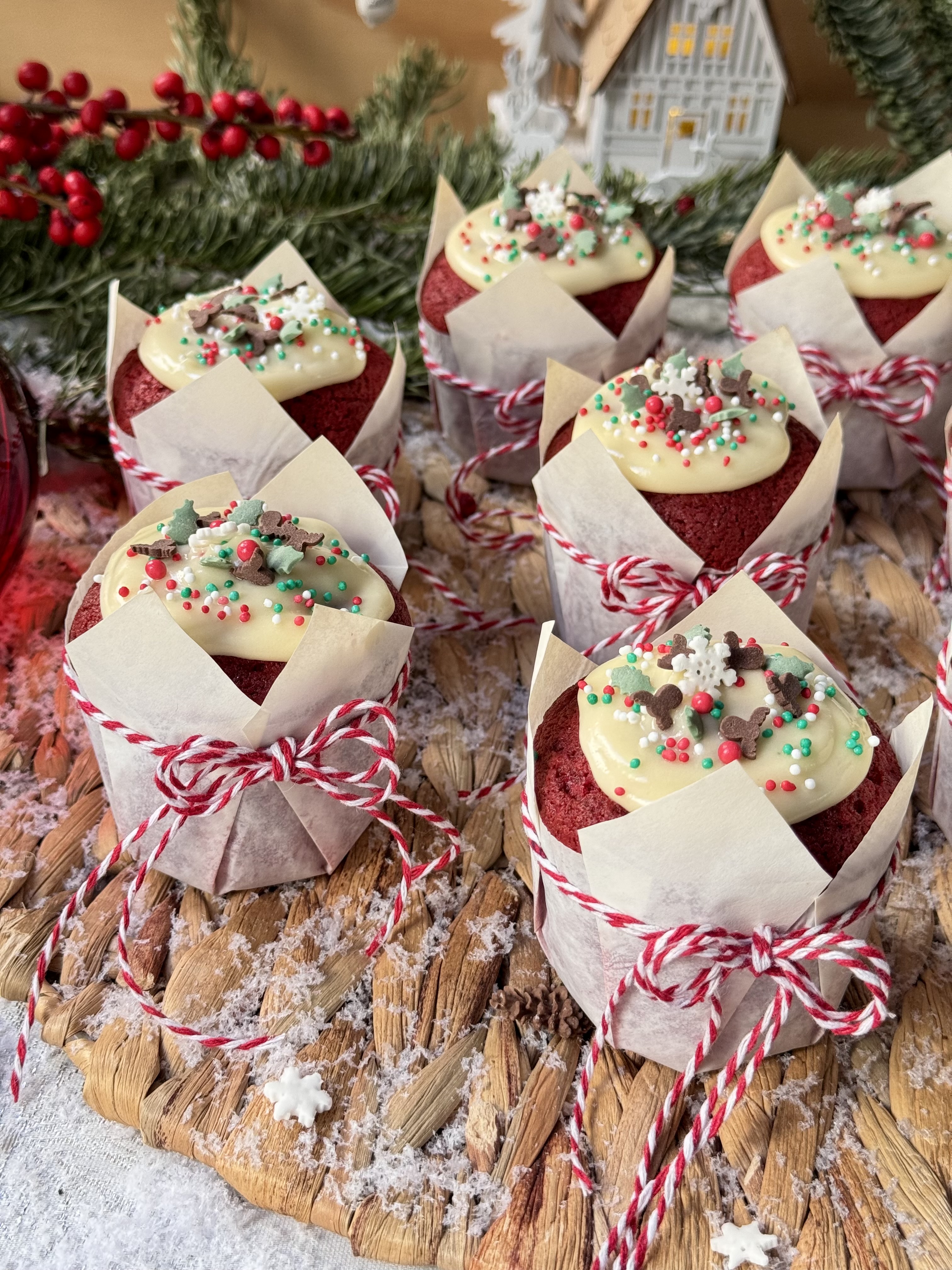 romisbakes recipe Red velvet muffins