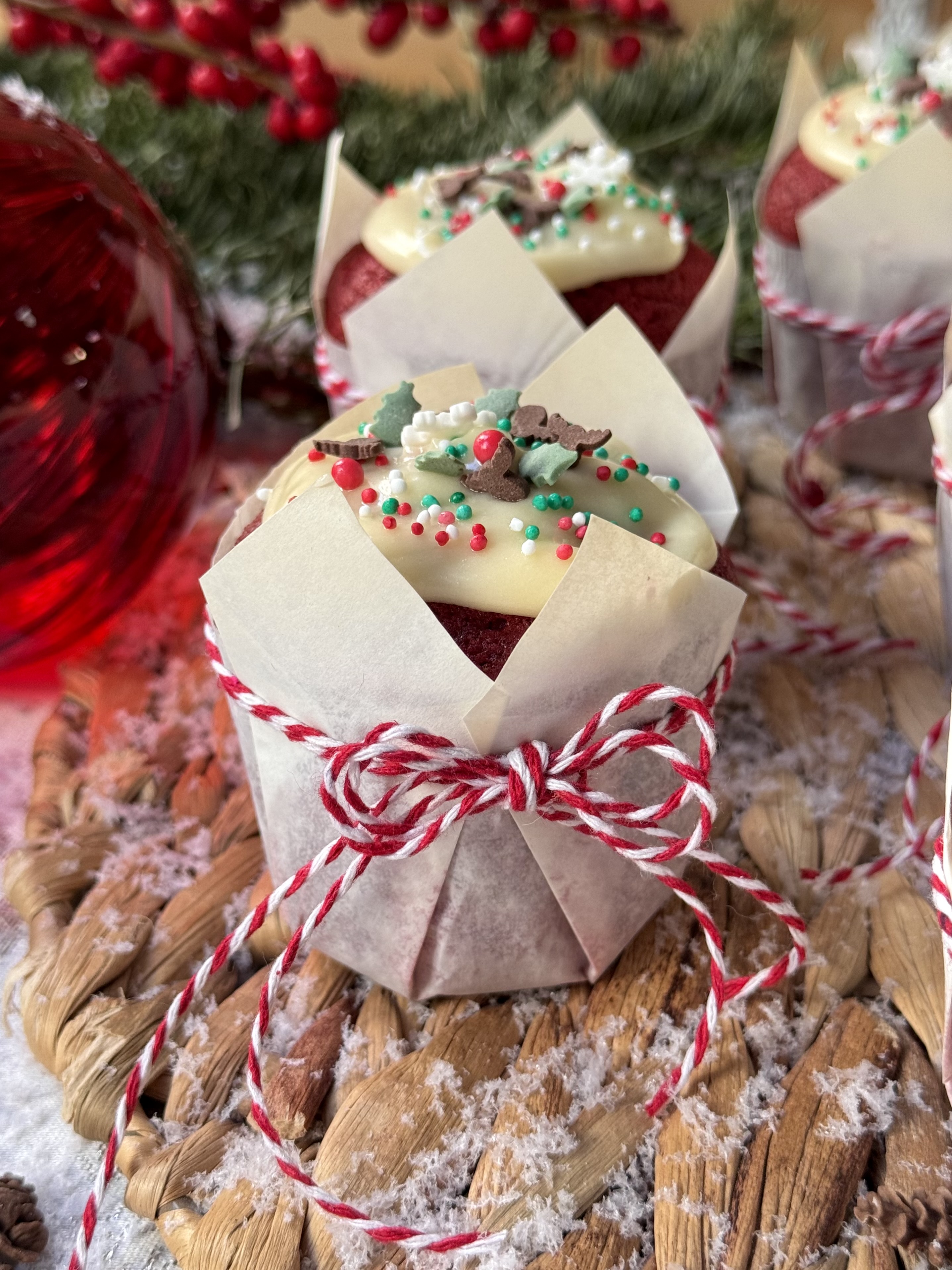 romisbakes recipe Red velvet muffins