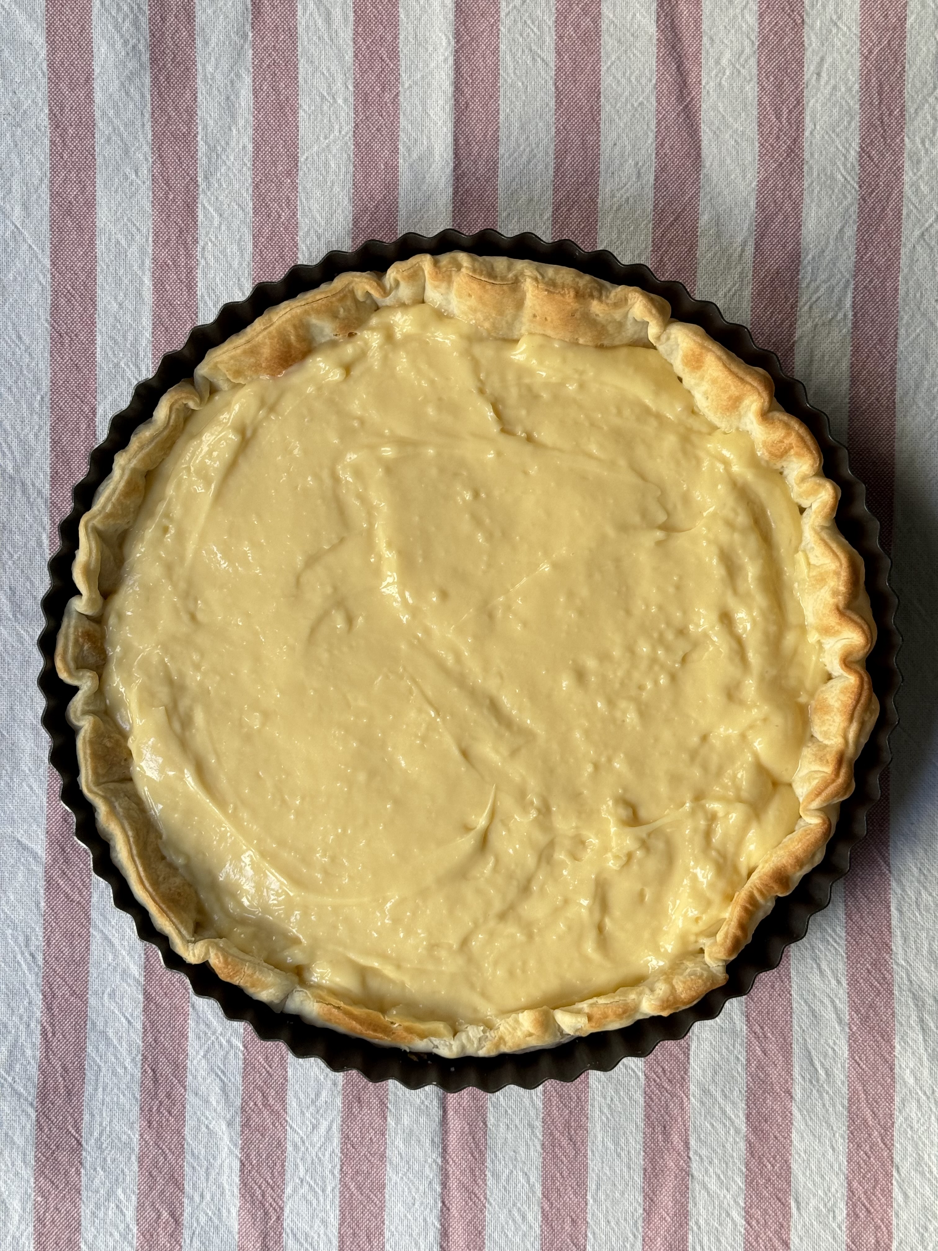 romisbakes receta Tarta de hojaldre con crema pastelera y fresa