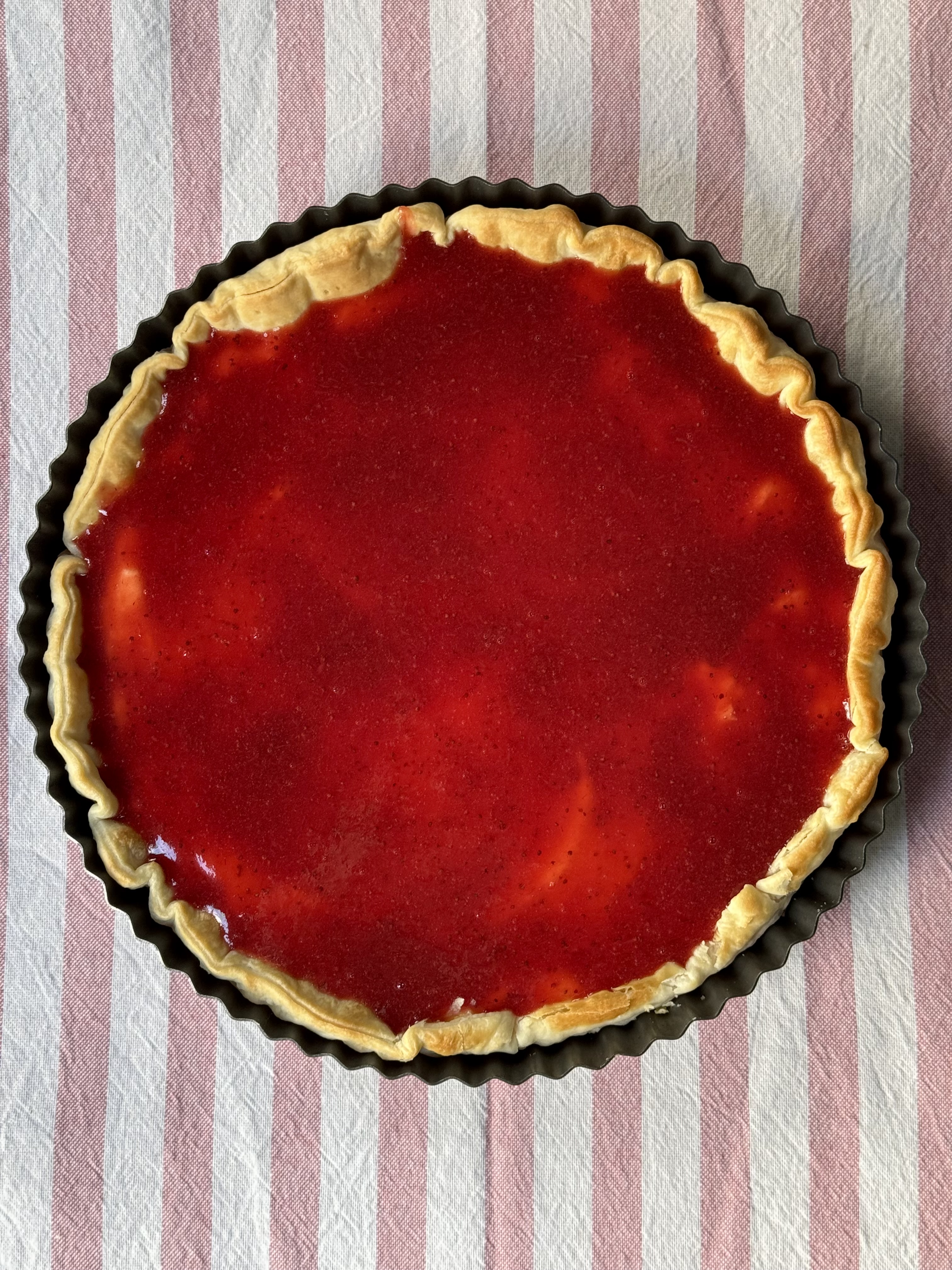 romisbakes receta Tarta de hojaldre con crema pastelera y fresa