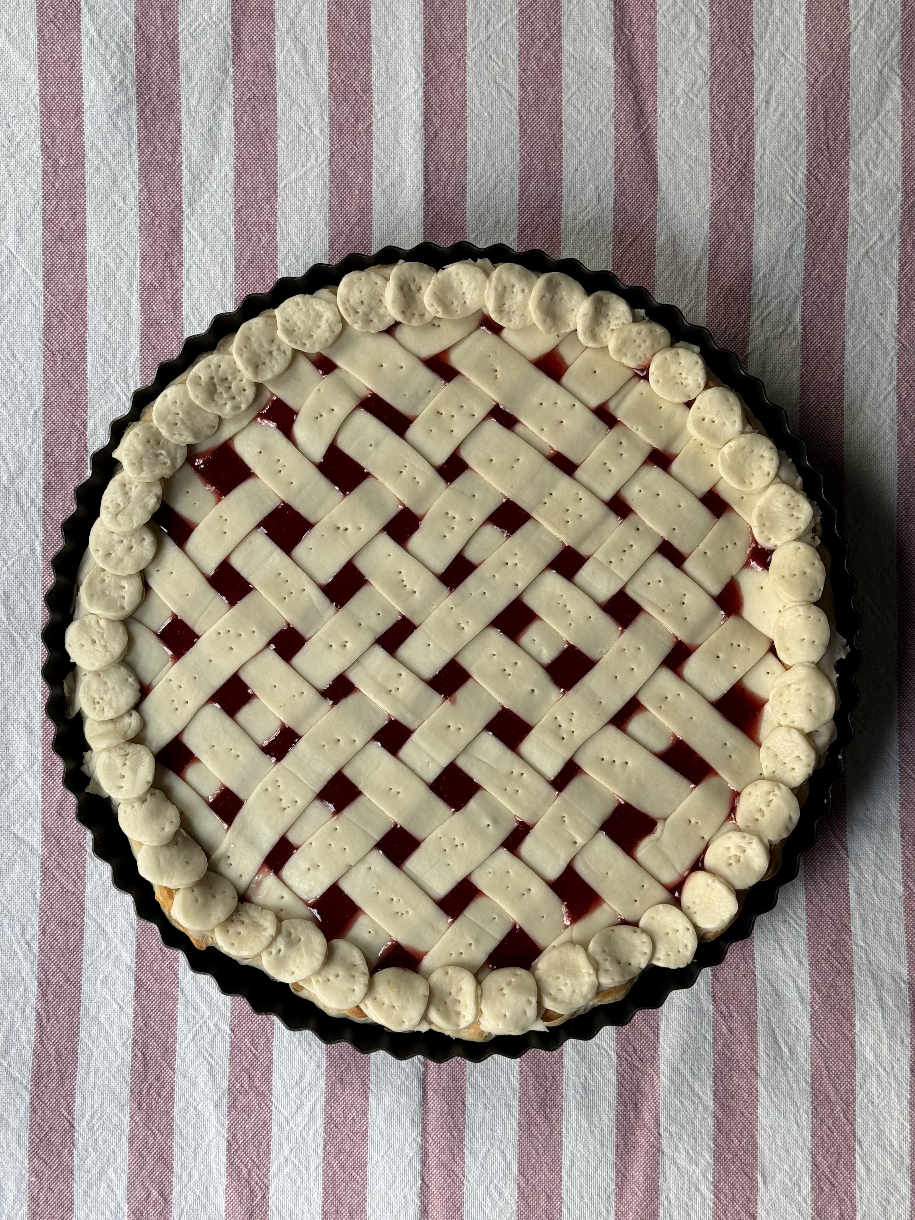 romisbakes receta Tarta de hojaldre con crema pastelera y fresa