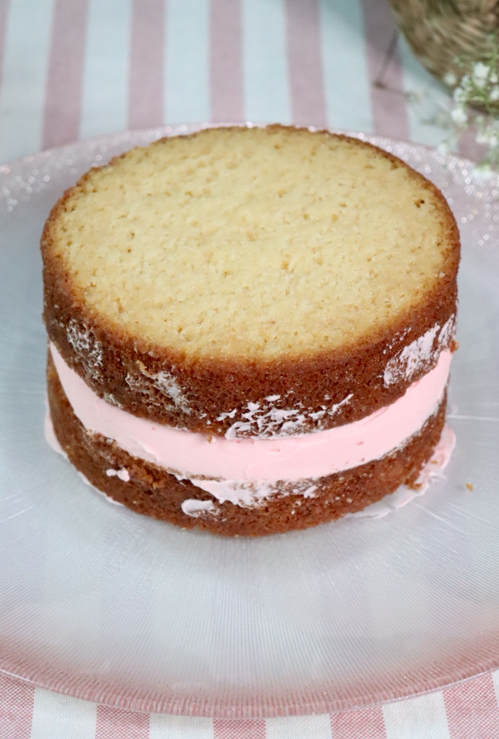 romisbakes recipe lactose free vanilla and strawberry cake