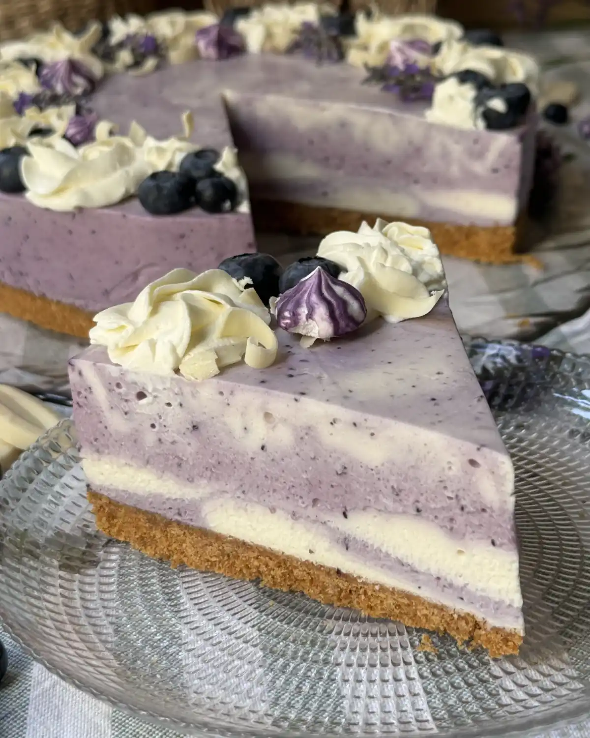 romisbakes recipe White chocolate and blueberry cheesecake